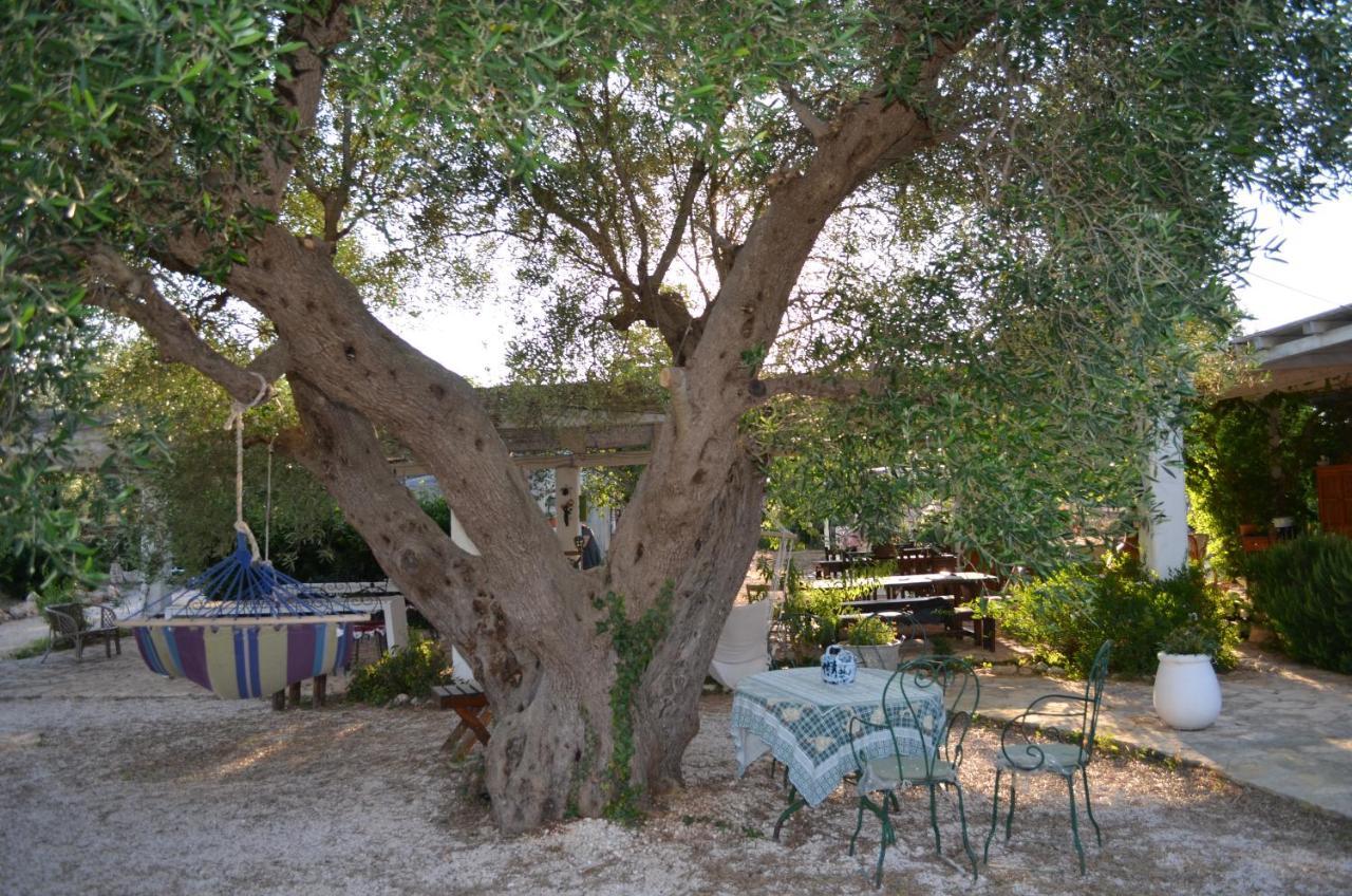 I Trulli Di Acquarossa Aparthotel Cisternino Exterior foto